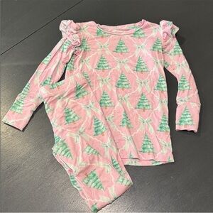 Bums & Roses Un-fir-Gettable Pajama Set 2T
Bamboo Christmas Tree